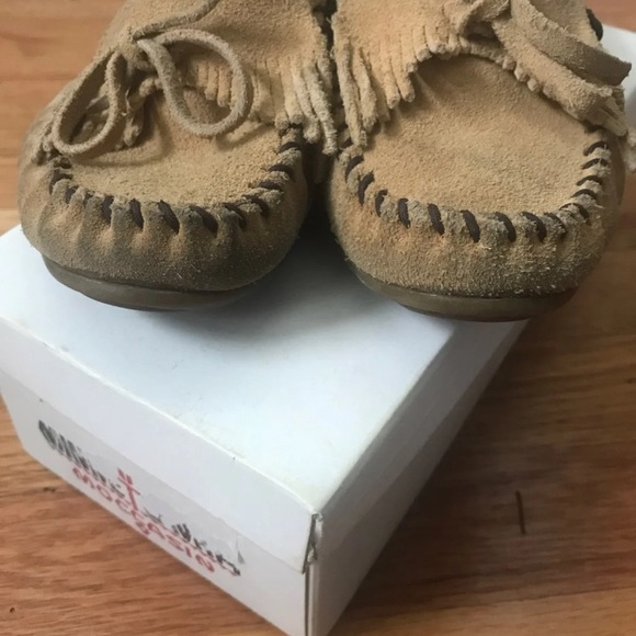 Minnetonka Moccasins! - Picture 3 of 9